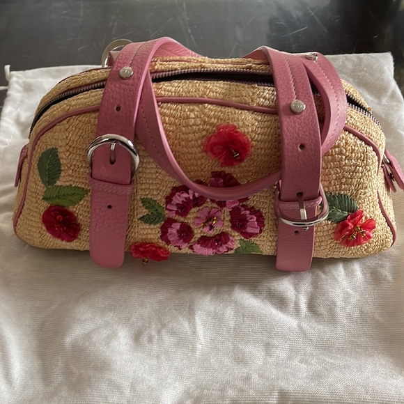 Dior フラワー装飾 バッグ Dior フラワー装飾 バッグ